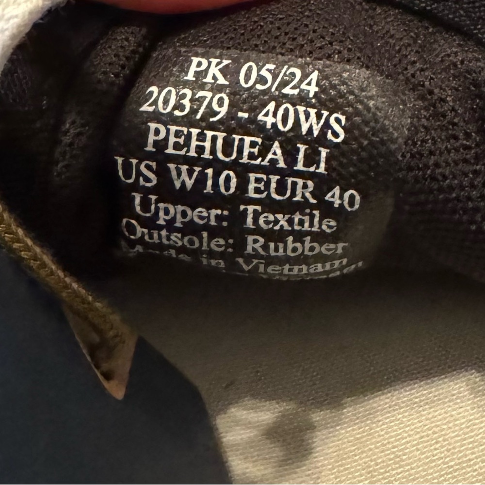 OluKai Pehuea Li Sneakers, Black & White Sand, NWT, Women’s Multiple Sizes - Picture 16 of 16